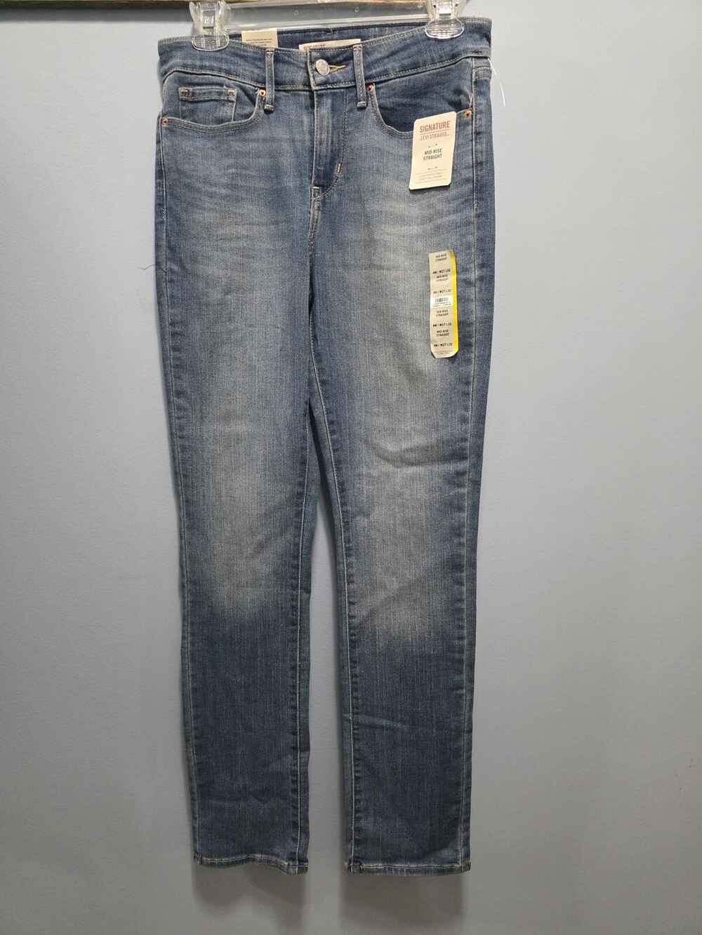 Levi Signature Women's Mid Rise Skinny Jeans Size 4M W27 L32 NWT